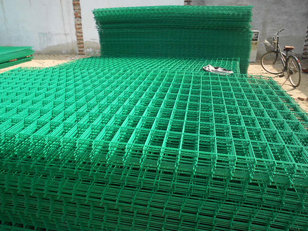 Welded Wire Mesh Fence图片3